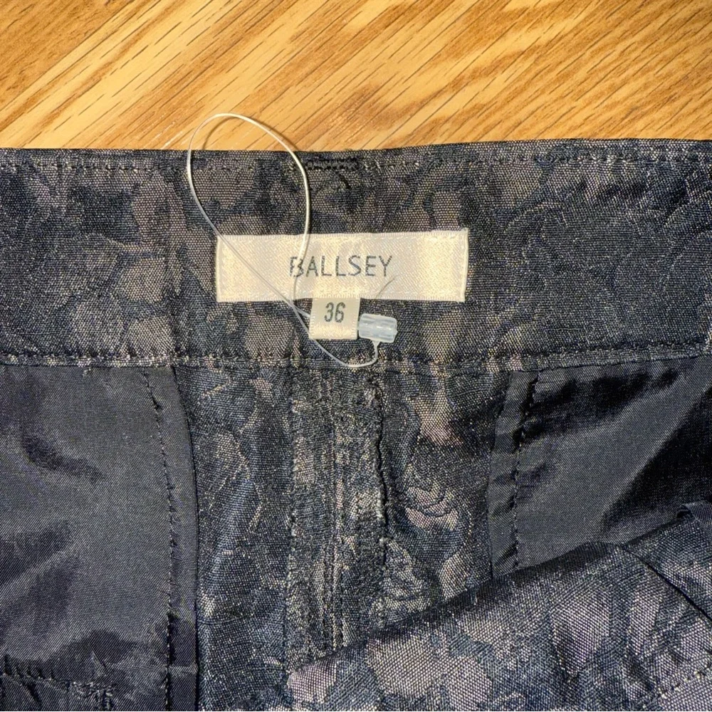 Ballsey Black‎ Floral Jacquard Dress Shorts sz 36 / 4